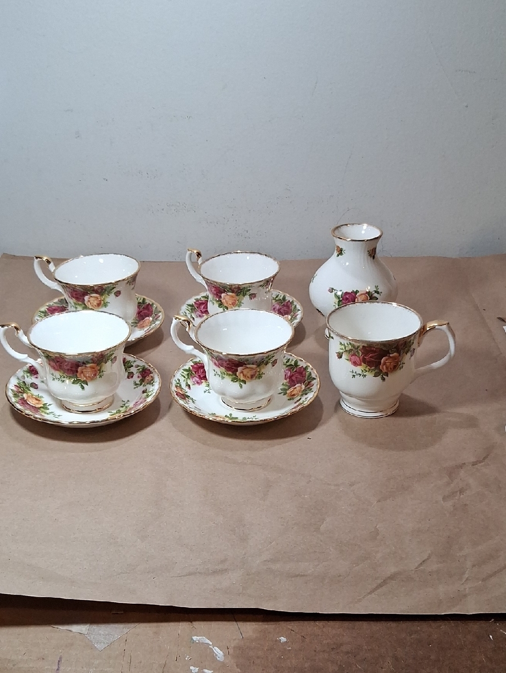 10 Royal Albert "Old Country Roses" Dishes England